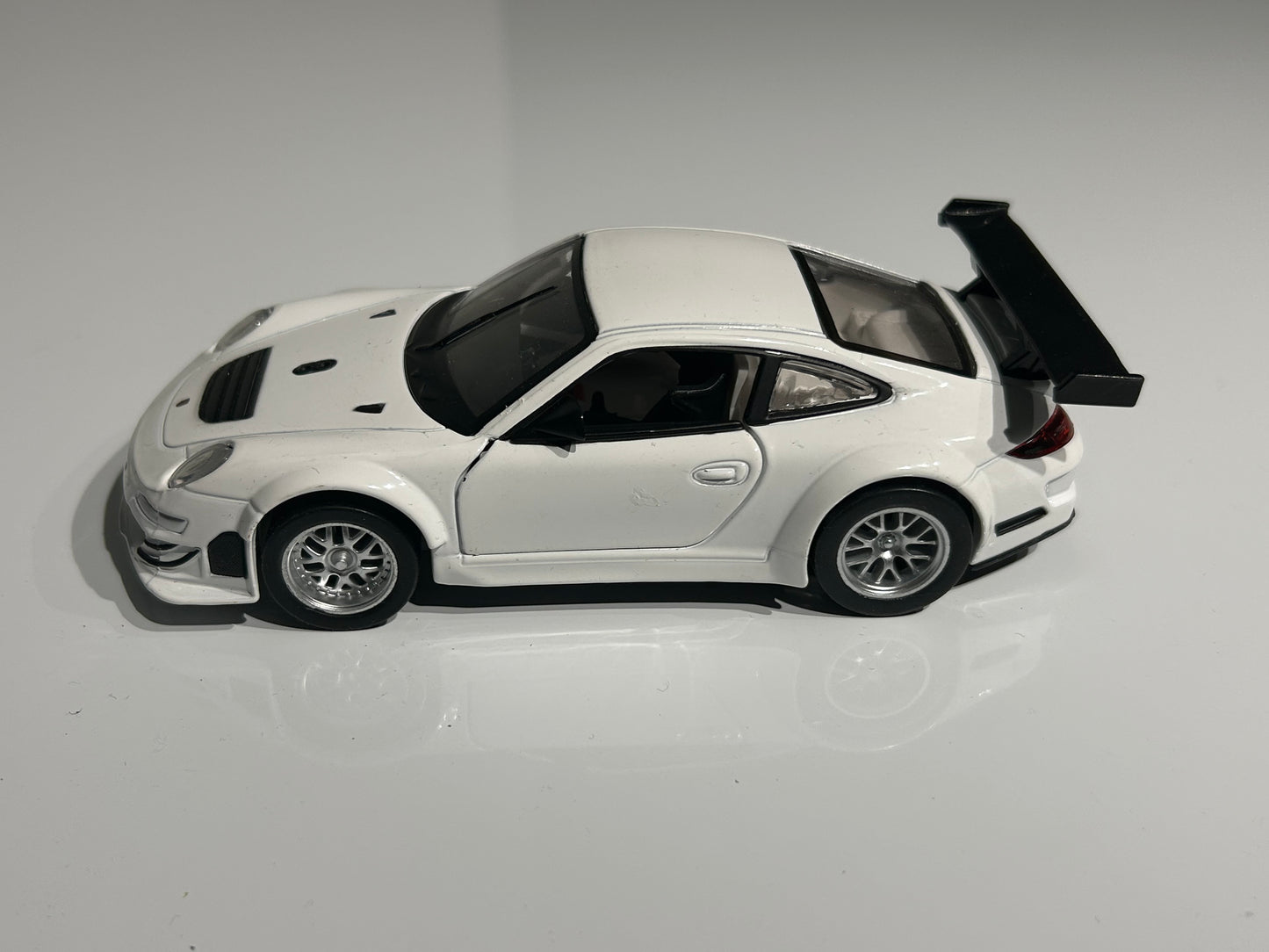 Porsche 911 GT2 RS