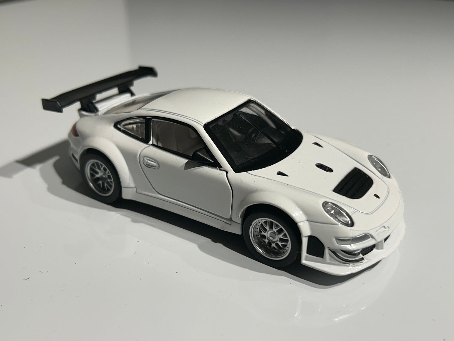 Porsche 911 GT2 RS